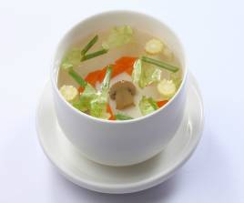 Vegetable clear soup